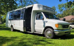Limo Party Tailgate Bus - Image 2