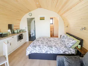 AILSA CRAIG, pet friendly, character holiday cottage in Great Witley - Image 5