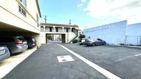 CHERRY MOTEL - Image 2