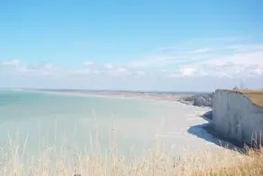 HOUSE ON THE CLIFFS - Image 4