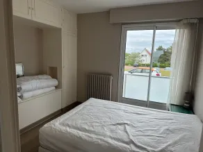 2-Zimmer-Wohnung mit Meerblick, Loggia, Parkplatz und voller Ausstattung - Image 3