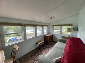 Quaint Retro Ash Cove Cottage - Image 4