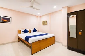 Hotel Blue Bird - Image 4