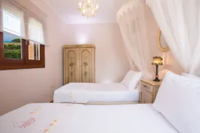 Aeriko-Ammos Beachfront Villa with Stunning View and Private Pool - Image 5