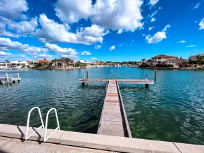 Mandurah Canal Front Luxury Living - Image 2