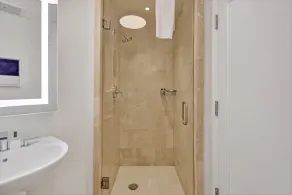 Premium Ocean One Bedroom Suite in Fontainebleau - Image 3