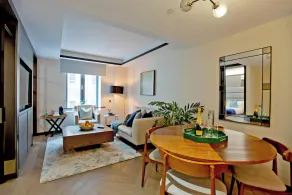 1-bed Executive Apt 206 - Image 5