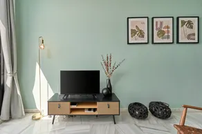 2-bedroom apartment with seaview - Image 2