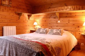 Beautiful chalet with terrace, mountain view near the slopes and skiing school - Image 4
