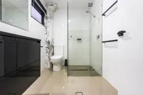 Abbey Motor Inn - Image 2