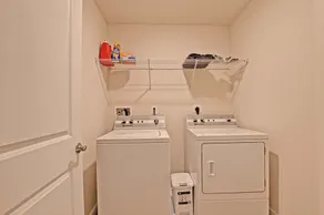 Excellent 3 Bedroom Town House located in Bishop's Landing! WIFI, Pool, Tennis, Shuttle, and More! - Image 2