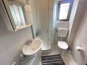 Holiday Apartment With Sea View and Air Conditioning - Image 3