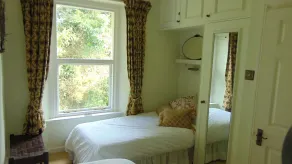 Beautiful Mews Cottage in 28 acres Swimming Pools Gym Tennis ,Lake, Pet friendly - Image 5