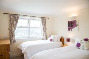 Marlborough Apartment-Premium-River view-2 Bed - Image 5