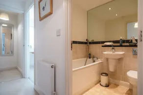 Beautiful Two BD Home Near Cirencester - Image 2
