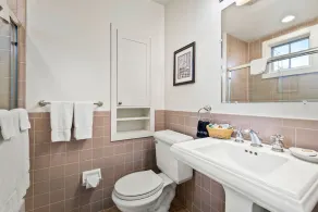 Specialbygget hjem på en gård på 165 hektar med privat adgang til floden Cowpasture - Image 3