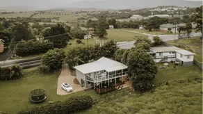 Suey's Coastal Farm House - Image 4