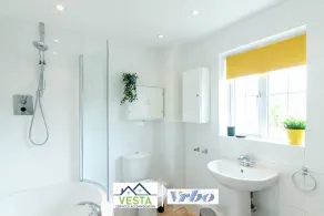 Cunningham Lodge - Modern Family Apartment - Image 4