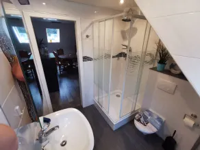 Appartamento per 4 persone con una piccola vista lago - Image 4
