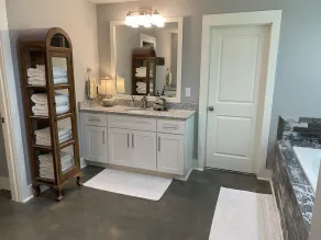4 bedroom home with a touch of country close to UA - Image 3