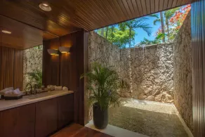 Ultra Luxury 12 Bd Private Beach  Exclusive Concierge Chef Butler service - Image 2
