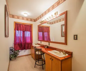 5-bedroom vacation home just 10 minutes from Buffalo River - Image 3