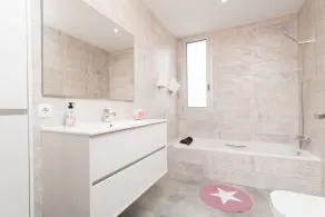 Villa très moderne avec piscine privée et grand jardin au cœur de Majorque - Image 4