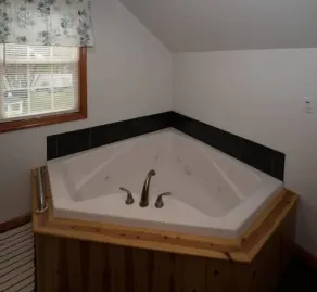 Cozy Bedford Park Retreat - Image 3
