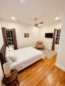 Upscale Unit 3 at Perrin Place - Image 5