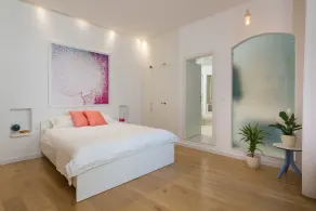 That place studio apartment - Image 5