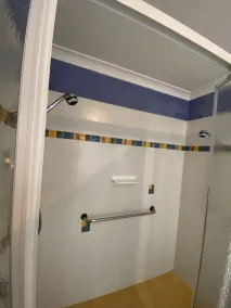 AVALON BAY BEACH HOUSE - Image 5