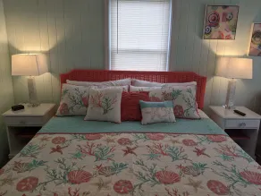 Suzanne's Cottage By The Sea -Oceanfront 4 BR, 2 Baths, 1 Level Beach House - Image 5