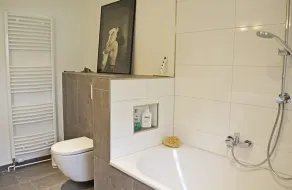 Top bungalow moderno con attrezzature di alta qualità e stufa per famiglie - Image 3