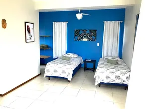 Fully furnished, well-lit studio apartment near the beach in Meio da Joaquina. - Image 5