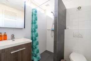 Tastefully furnished detached bungalow for 5 people - Image 2