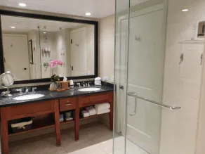 Wow!-Best of HK-Inner Courtyard-Ocean Views-Steps to Beach & Pool-100+ Reviews - Image 3