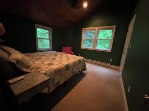 Four-Season Fun: Family-Friendly 3BR Home with Easy Access to Outdoor Adventures - Image 5