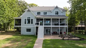 Luxury LAKEFRONT 7Bdr/7.5Ba -Huge Boathouse in Quiet Cove-Public Side-Stunning - Image 4
