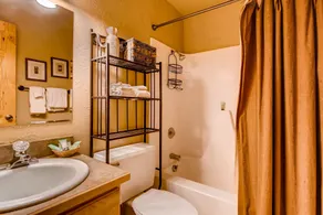 Tastefully Decorated Emmons Condo - Image 3