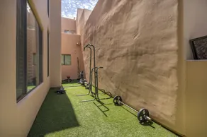 Modern Spacious 2 Master Bedroom Cal King with Loft & Pool Sleeps 6 - Image 2