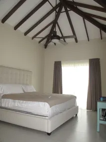 Beautiful 4 bedroom 3.5 bath Villa in Golf and Beachfront Community! - Image 2