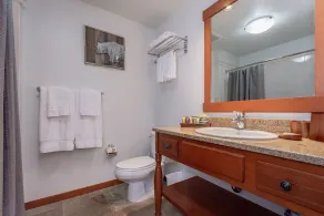 Moderner Rückzug im Herzen des Dorfes, 1. Stock, Wifi, 4kTV, gut ausgestattete Küche - Image 4