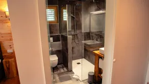 Großzügiges Ferienhaus für bis zu Vier Personen mit Großer Sonnenterrasse - Image 4
