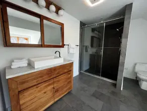 The Solarium: Woodstock Retreat w/Hot tub+Stream! - Image 3