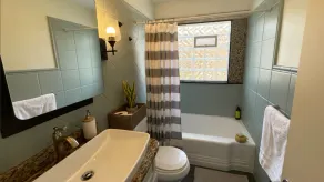 Cozy 5BR & 2 Bath-CLE, BW, IX Center-walkout basement - firepit - dog friendly! - Image 4