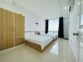 Seaview Apartment, 3 bedroom - Image 4