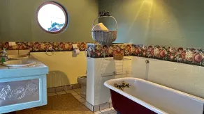 AWESOME COUNTRY VILLA LA SOLANA IN METRO QUITO - Image 2