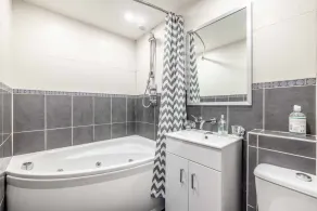 Windsor Town Centre Sleeps 6 - Image 2