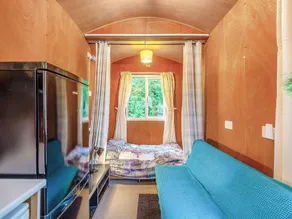 Shepherds Hut - Image 4