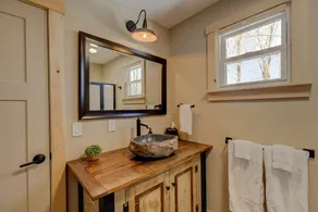 Studio Suite #9 at The Lodge | Minutes from Sunapee Harbor & Mount Sunapee - Image 4